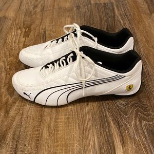 Mens Puma tennis shoes